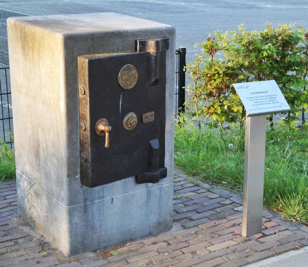 kluis bankroof monument